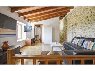 Cottage Inca Features 23