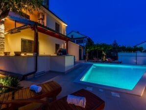 Holiday house Holiday Home in Pula with Pool - Pula - image1