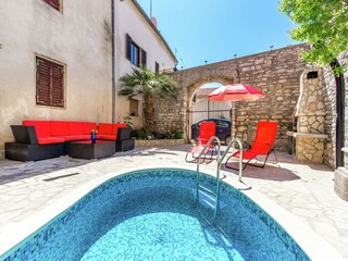 Appartement Ližnjan Buitenaudio-opname 4