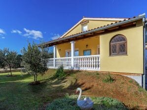 Ferienhaus in Ližnjan mit Garten & Grill - Ližnjan - image1