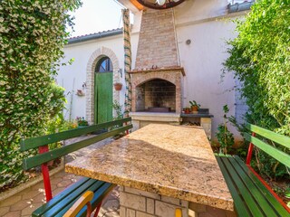 Appartement Ližnjan Buitenaudio-opname 2