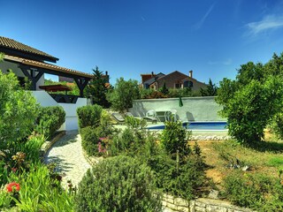 Ferienhaus Ližnjan Außenaufnahme 12