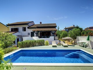 Ferienhaus Ližnjan Außenaufnahme 4