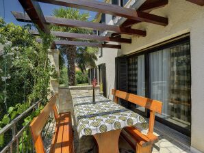 Ferienhaus in Ližnjan mit Pool am Strand - Ližnjan - image1