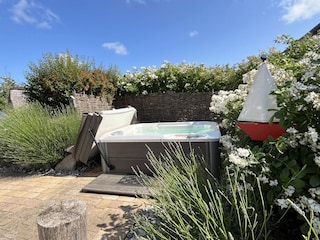 Whirlpool mit Sichtschutz