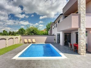 Villa in Valbandon with Swimming Pool - Valbandon - image1