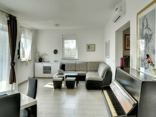 Holiday house Divšići Features 10