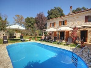 Ferienhaus Villa mit privatem Pool im Zentrum Istriens - Batlug - image1