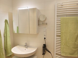 Holiday apartment Norddeich Bathroom 13