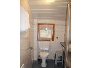 Wohnung A WC u Dusche Bild 1