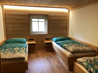 3-Bett-Zimmer OG