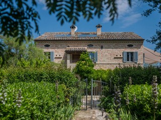 Villa Monsampietro Morico Buitenaudio-opname 1