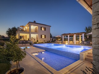 Pool Nacht