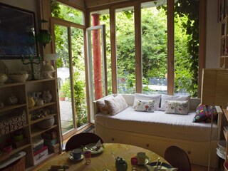 Living + Sleeping Room: Breakfast place