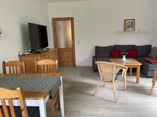 Geräumiger Wohn- / Essraum