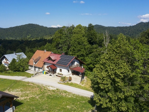 Holiday house Mountain Escape with Indoor Pool