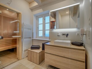 Bathroom with sauna on the ground floor