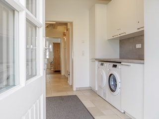 HW-Raum, Nebeneingang