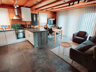 Küche und Wohnbereich