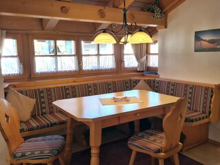 Sitzecke im Erker Fewo Wetterstein (1)