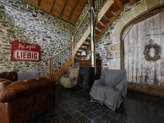 Farmhouse Terrou Features 27
