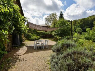 Farmhouse Terrou Outdoor Recording 4