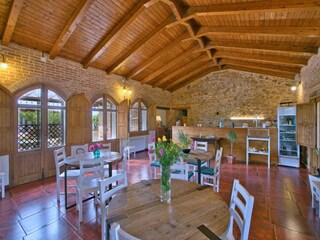 Farmhouse Joppolo Features 18