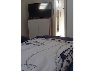 Schlafzimmer oben, im jeden Zimmer ist ein TV Gerät