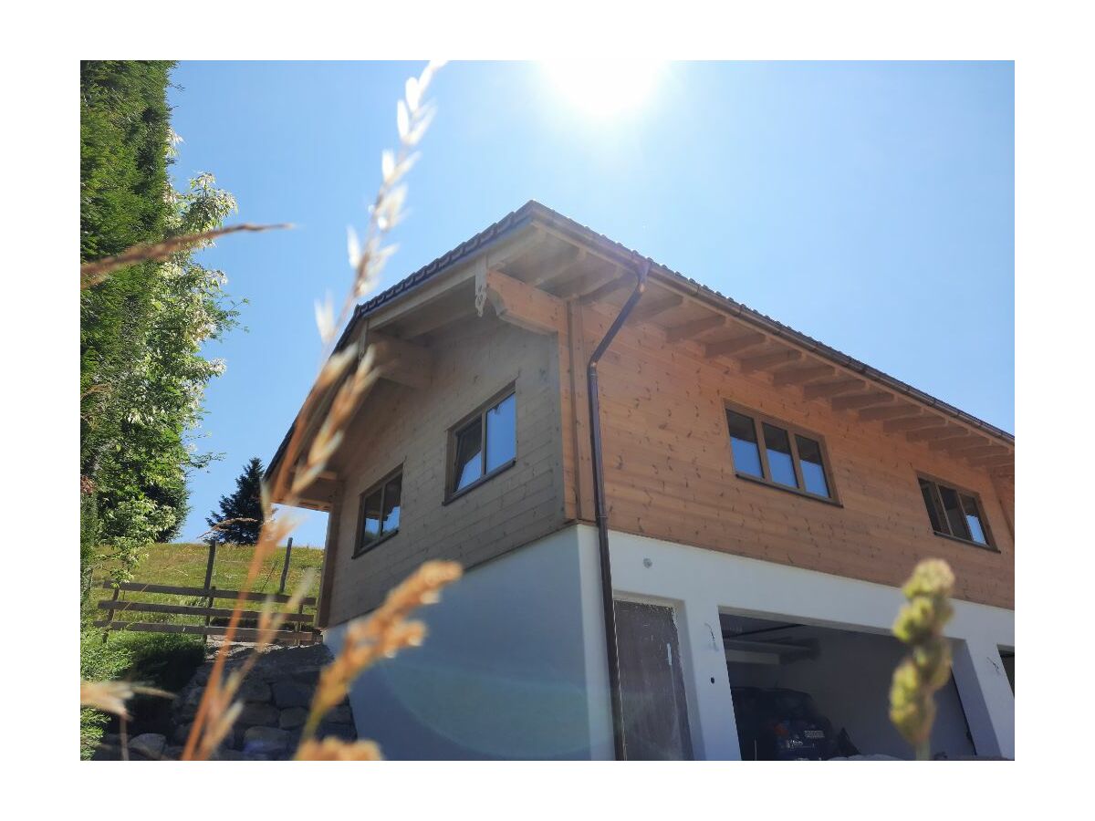 Neugebautes Vollblockhaus mit den Herzbluad Chalets