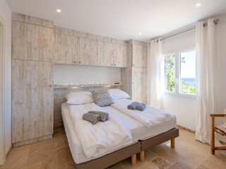 Schlafzimmer (1) mit Meerblick