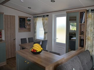 Trailer Baarle-Nassau Features 11