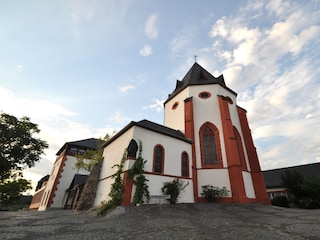 Bergcafé und Kapelle Marienburg bei Zell an der Mosel