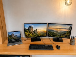 homeoffice mit Monitoren