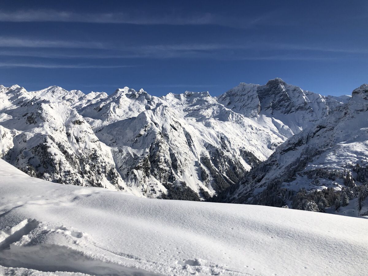 Blick ins Bagnes Tal von Cabane Brunet