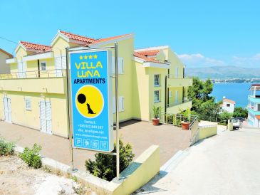 Holiday house Villa Luna-Trogir