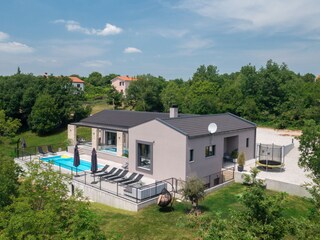 Villa Nedescina Buitenaudio-opname 2