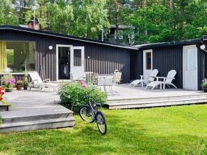 Holiday house 6 person holiday home in INGARÖ - Ingarö - image1