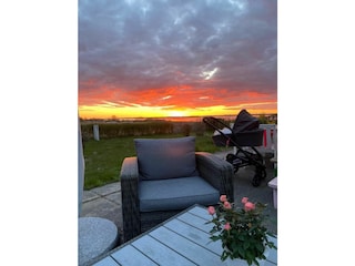 Sonnenuntergang am Haus