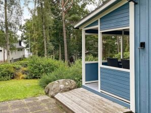 Holiday house 4 star holiday home in KARLSHAMN - Trensum - image1