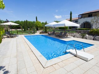 Outdoor pool of 40 square meters