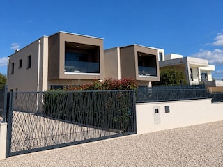 gate