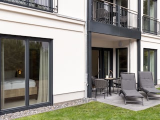 Terrasse mit Garten