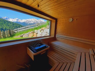 Wellnessbereich mit Sauna, Infrarotkabine, Kneippen...