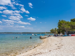 wunderschöner Strand, kristallklares Meer