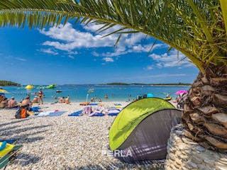 wunderschöner Strand, kristallklares Meer