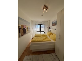 Blick ins Schlafzimmer