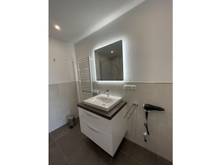 Badezimmer 2