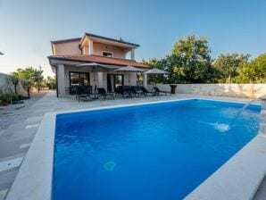 Villa Alves with Private Pool - Tar - image1