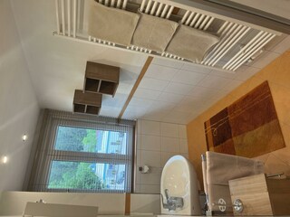 Bad 1 mit Dusche und WC