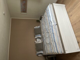 Schlafzimmer 1 mit Doppelbett